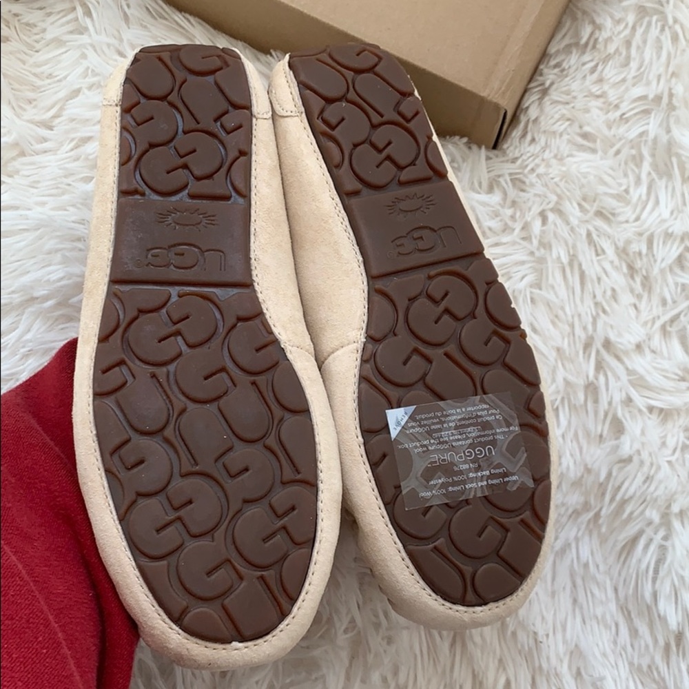 Brand new cream UGG moccasins with Pom Pom - Picture 4 of 4
